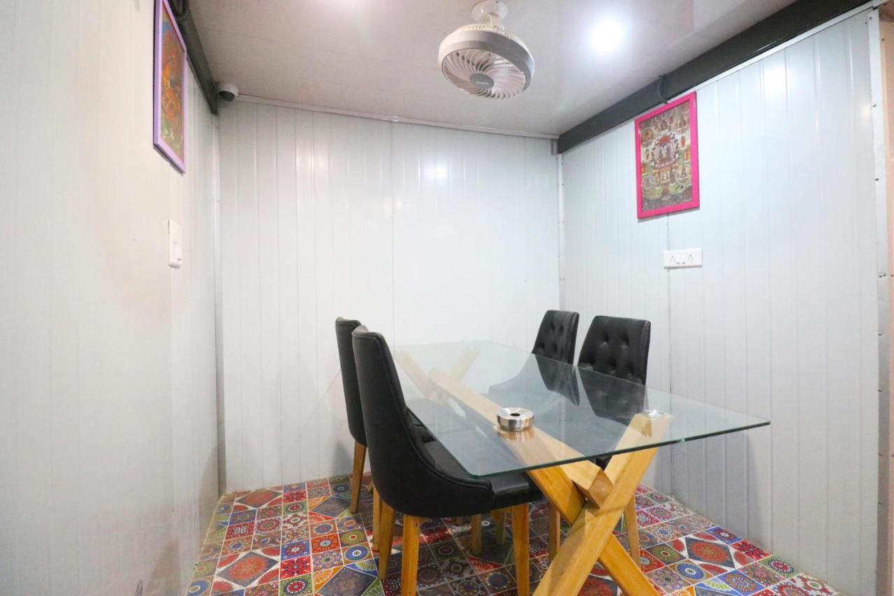 Hotel The Cube Stay Yeni Delhi Dış mekan fotoğraf